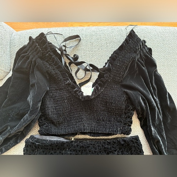 Free People Black Velvet Two-Piece Set Size Small OB207286 brand new - Picture 10 of 16